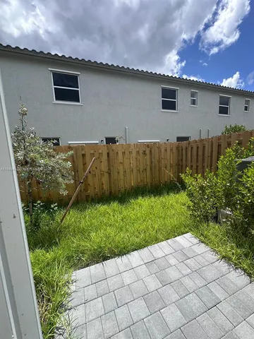 $2,600 | 1183 Northwest 1st Terrace, Florida City, FL 33034