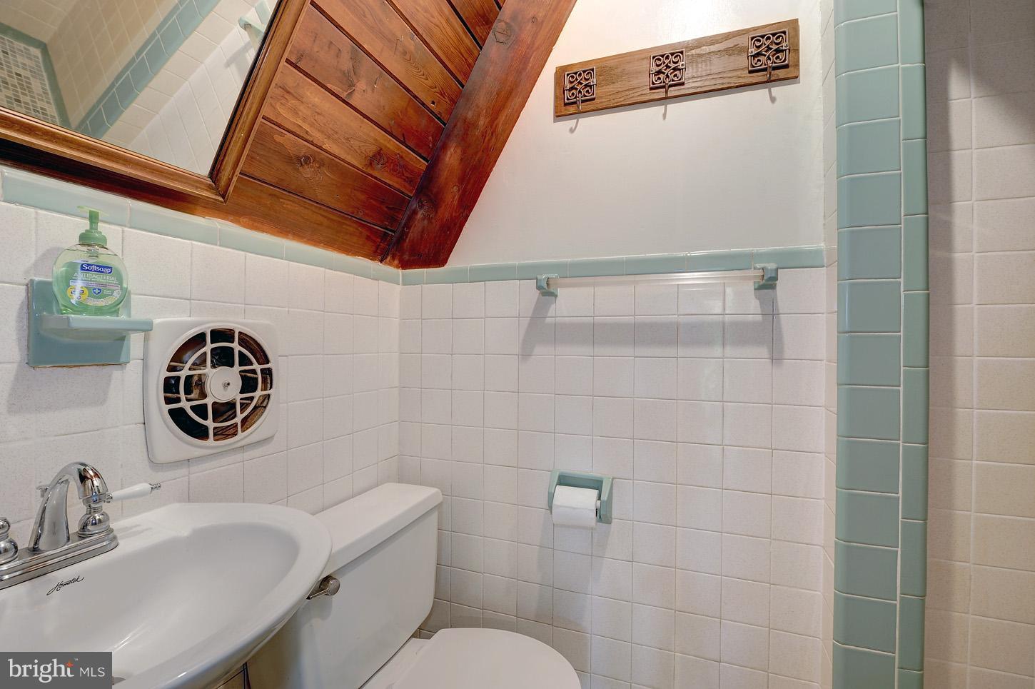 14900 Poplar Hill Road Accokeek, MD 20607 - Photo 14 of 14 Bath (Master)