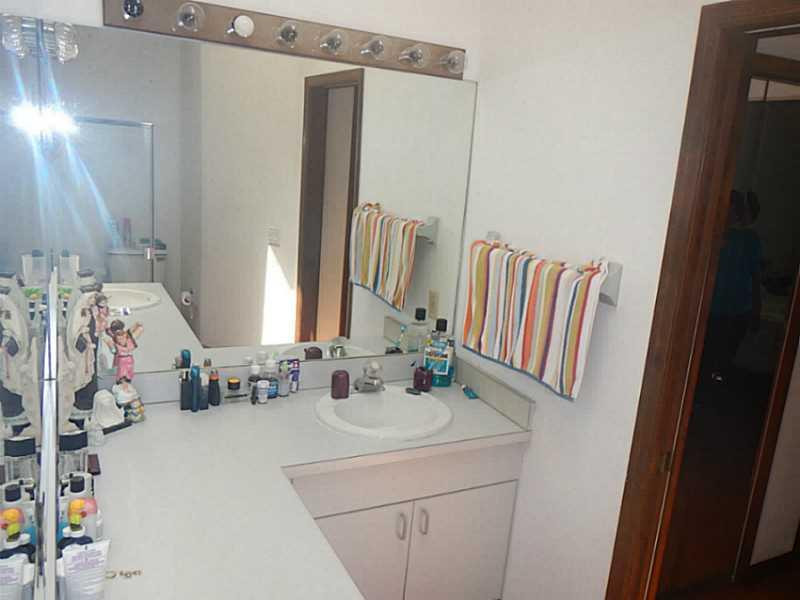 10285 Islander Drive Boca Raton, FL 33498 - Photo 13 of 24 Master Bath/Spa