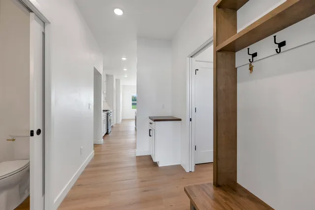 $649,000 | 107 Beckerae Court, Wrightstown, WI 54180