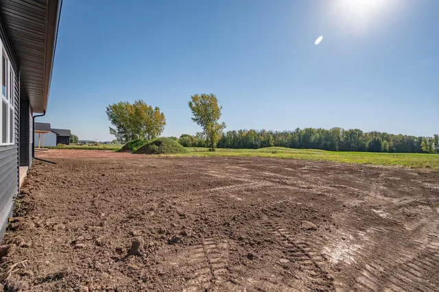 $649,000 | 107 Beckerae Court, Wrightstown, WI 54180