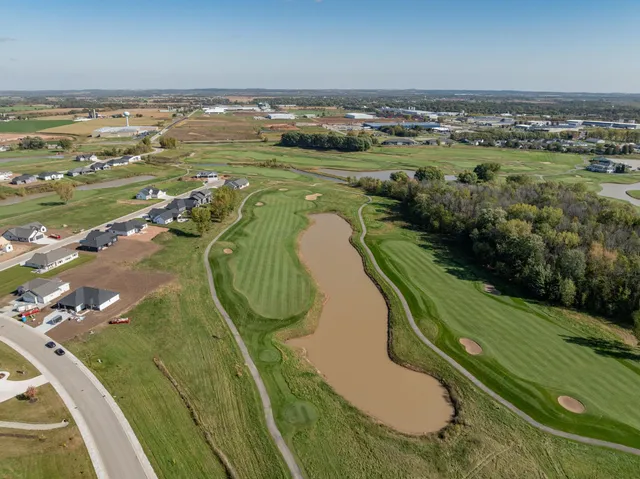 $649,000 | 107 Beckerae Court, Wrightstown, WI 54180