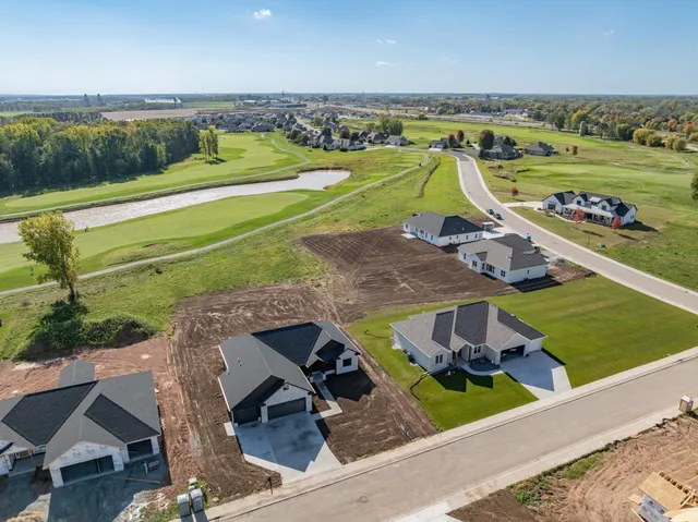 $649,000 | 107 Beckerae Court, Wrightstown, WI 54180