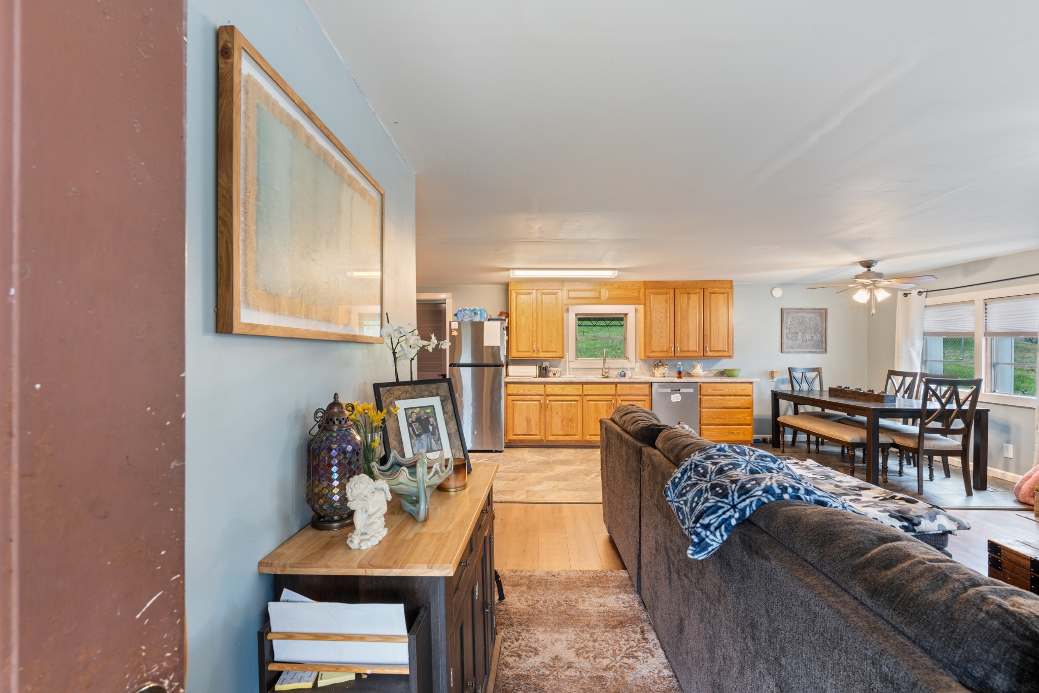 121 Deer Creek Road McEwen, TN 37101 - Photo 16 of 35 a living room with furniture and a table