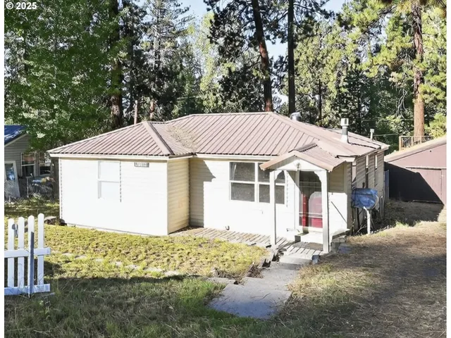 $215,000 | 138632 Rhododendron Street, Gilchrist, OR 97737