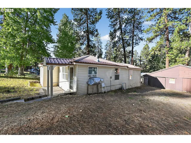 $215,000 | 138632 Rhododendron Street, Gilchrist, OR 97737
