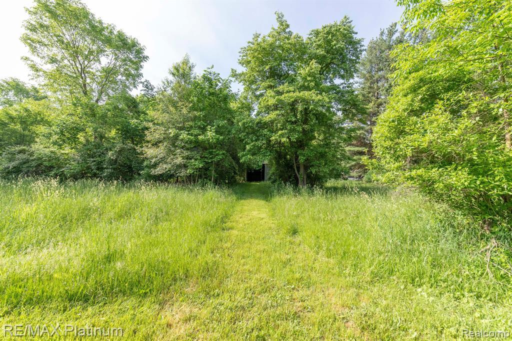 10076 Gordon Road Fenton, MI 48430 - Photo 50 of 67