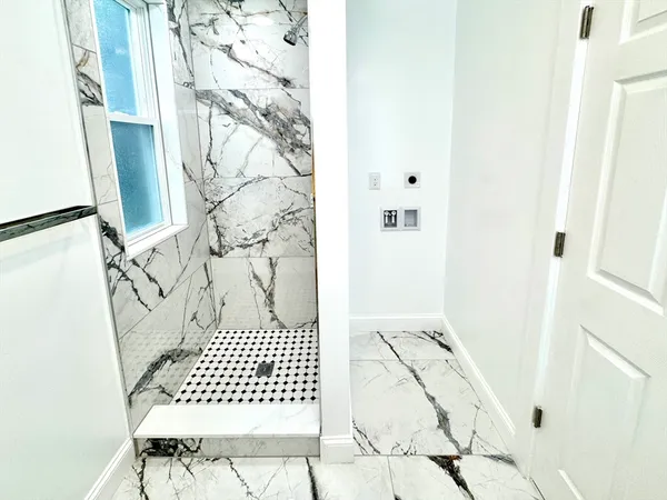 $6,200 | 190 Hillside Street, Unit 2, Boston, MA 02120