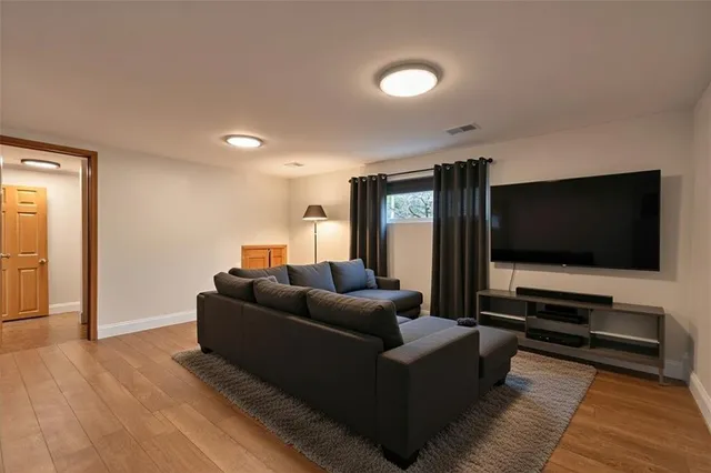 $390,000 | 1085 Saxonburg Boulevard, Glenshaw, PA 15116