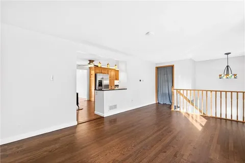 $390,000 | 1085 Saxonburg Boulevard, Glenshaw, PA 15116