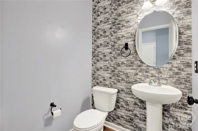 $2,150 | 106 Castaway Court Northeast, Ludowici, GA 31316