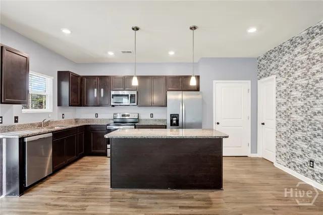 $2,150 | 106 Castaway Court Northeast, Ludowici, GA 31316