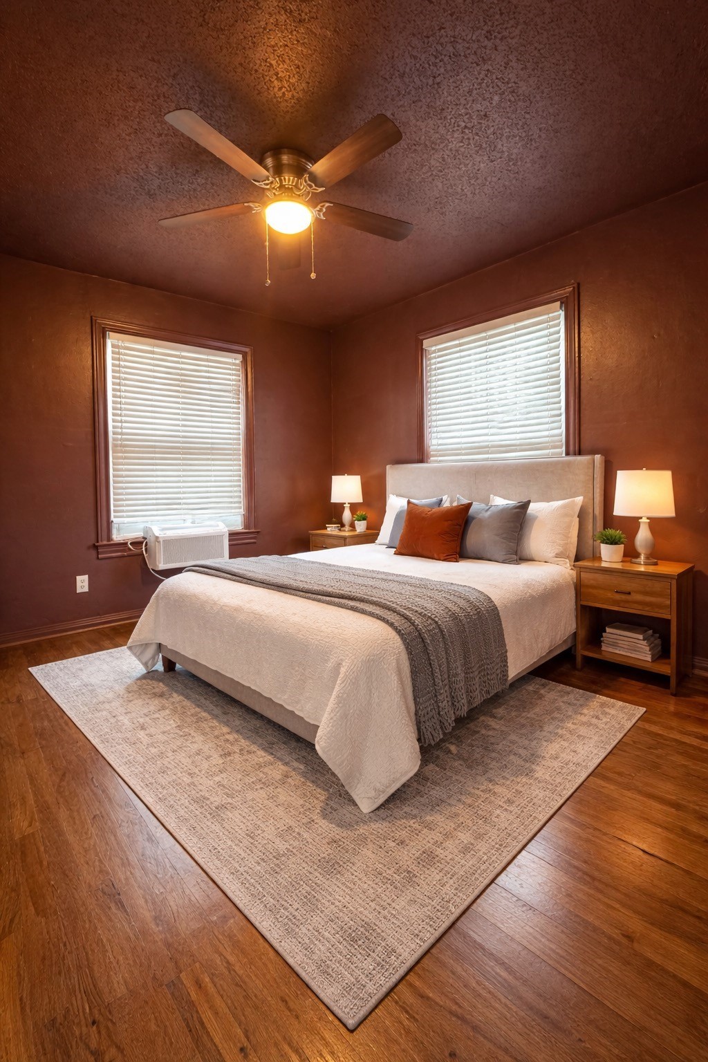 1502 Elmen Street, Unit 3 Houston, TX 77019 - Photo 2 of 7 a bedroom with a bed and window