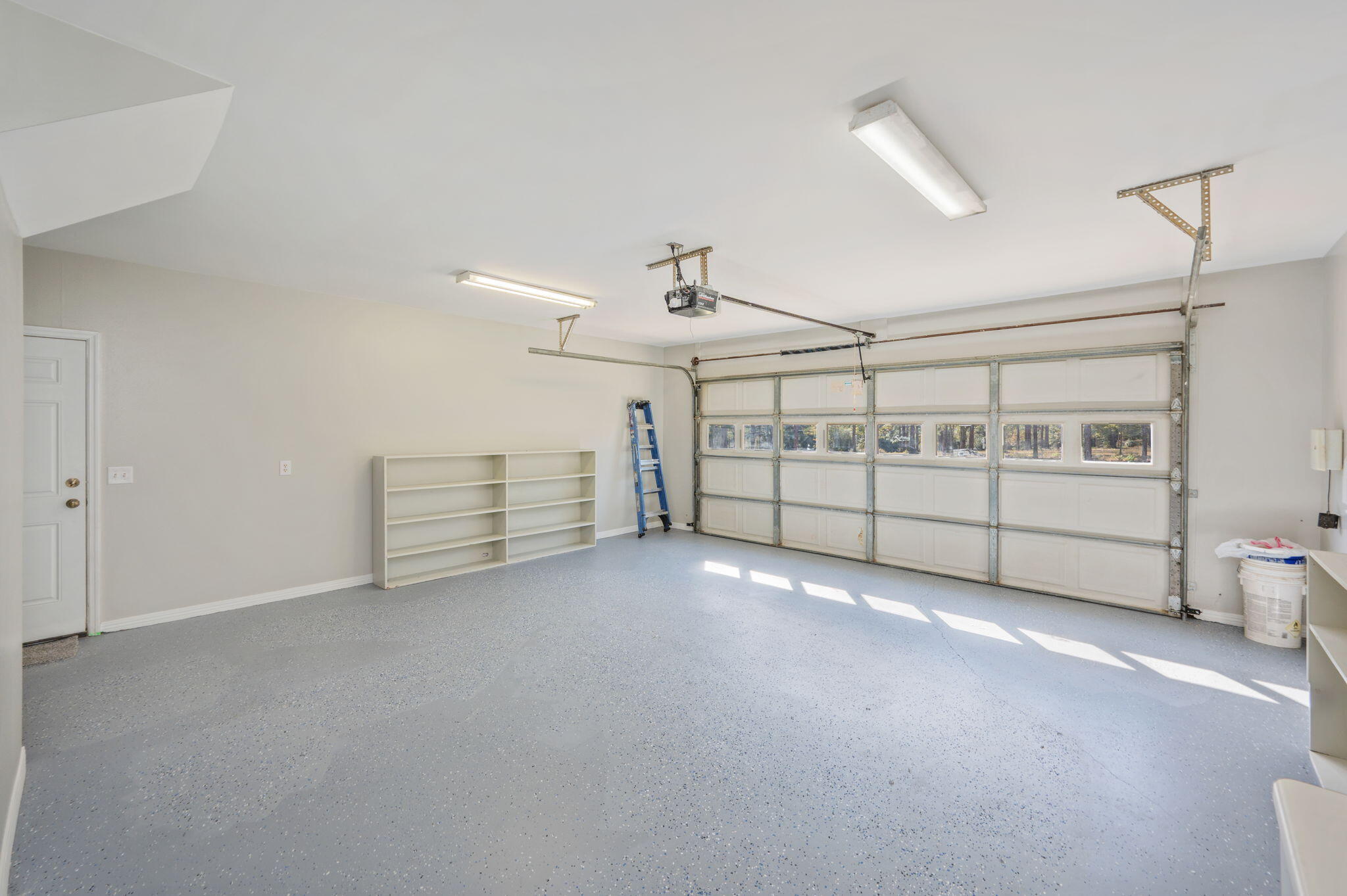 1136 10 Lake Drive DeFuniak Springs, FL 32433 - Photo 38 of 53 a view of a garage