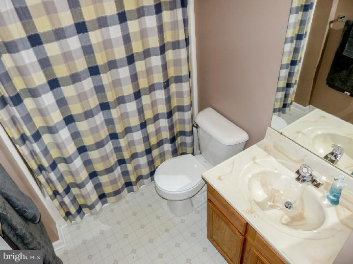 2554 Brooke Road Pennsburg, PA 18073 - Photo 21 of 24 Bathroom