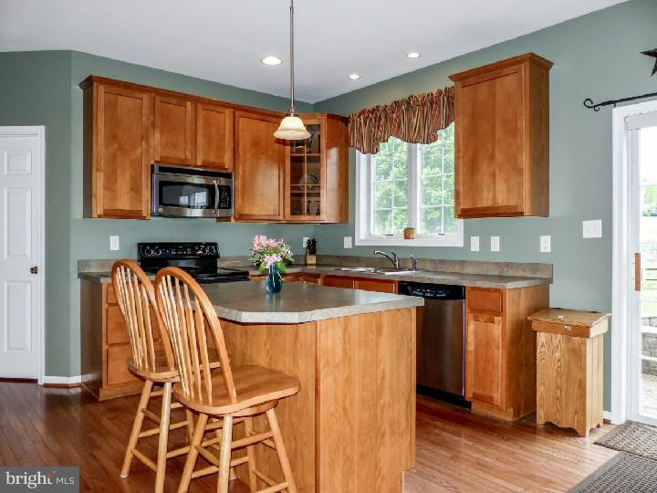 2554 Brooke Road Pennsburg, PA 18073 - Photo 9 of 24 Kitchen