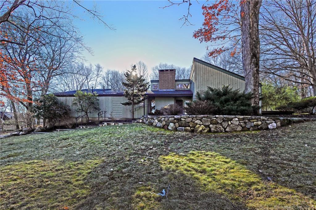25 Grove Hill Road Woodbridge, CT 06525 - Photo 1 of 1 Gallery Image 1