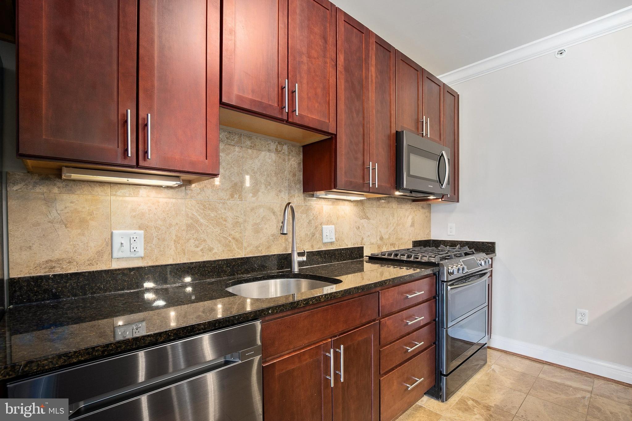 6301 Edsall Road, Unit 516 Alexandria, VA 22312 - Photo 11 of 34