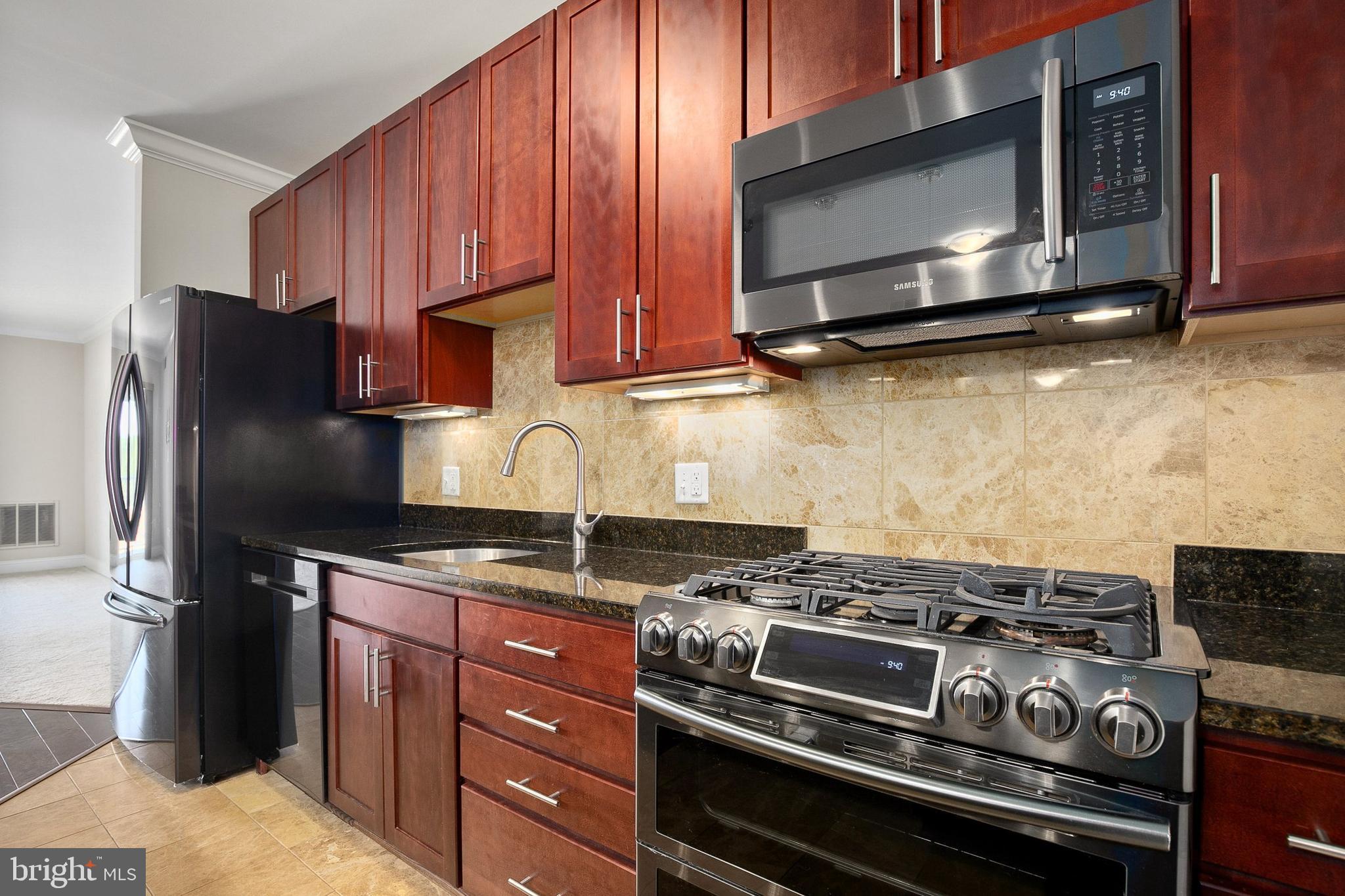 6301 Edsall Road, Unit 516 Alexandria, VA 22312 - Photo 13 of 34