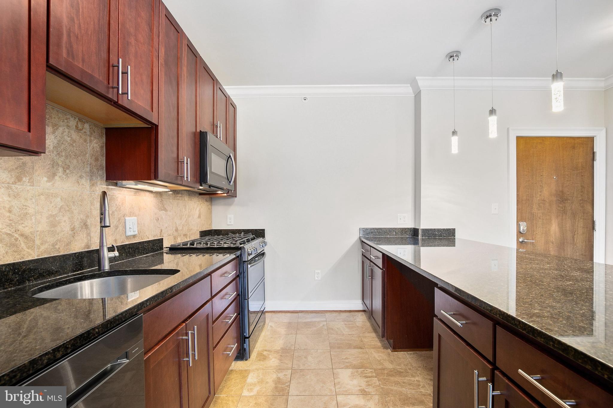 6301 Edsall Road, Unit 516 Alexandria, VA 22312 - Photo 14 of 34