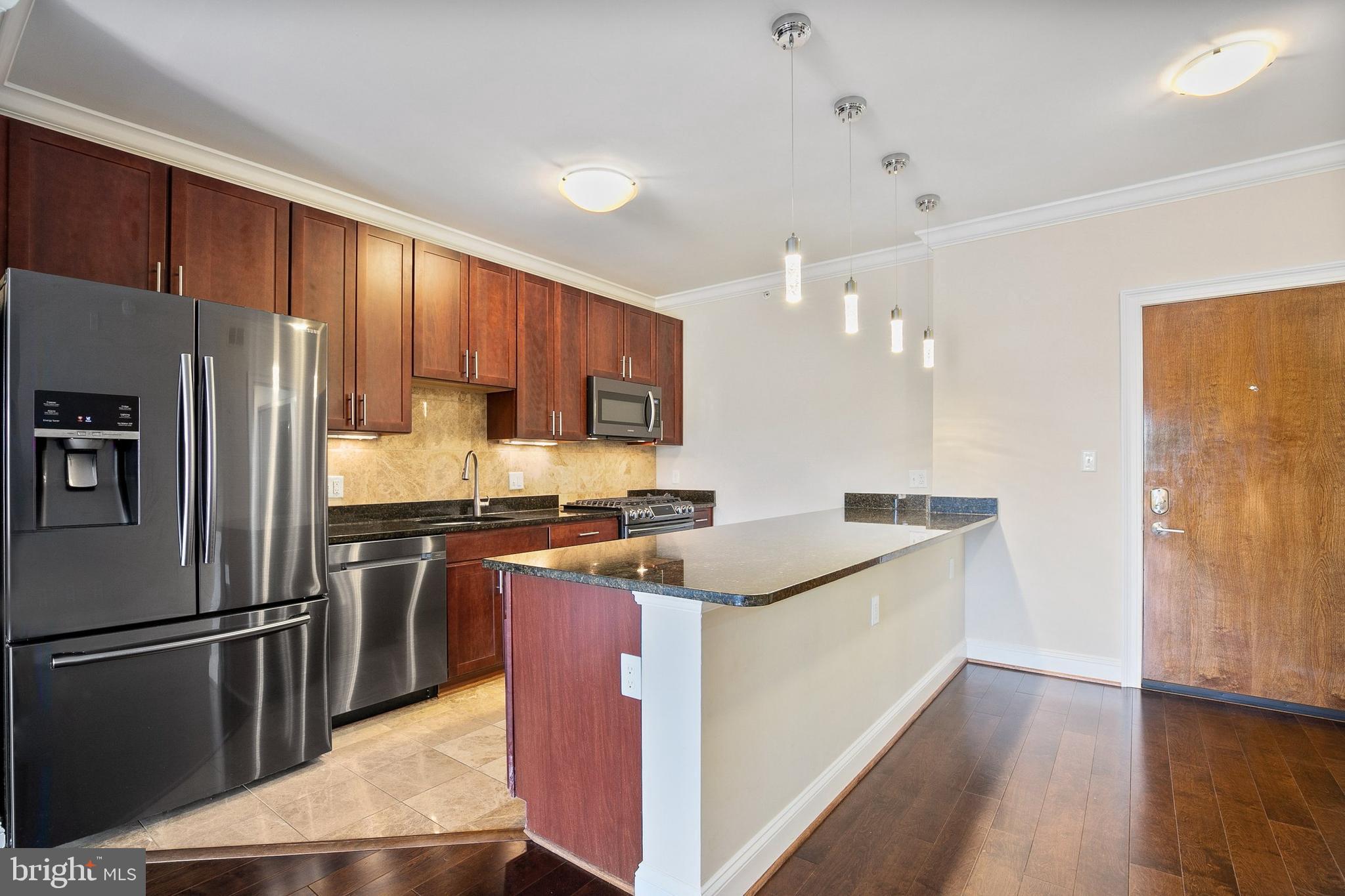 6301 Edsall Road, Unit 516 Alexandria, VA 22312 - Photo 9 of 34