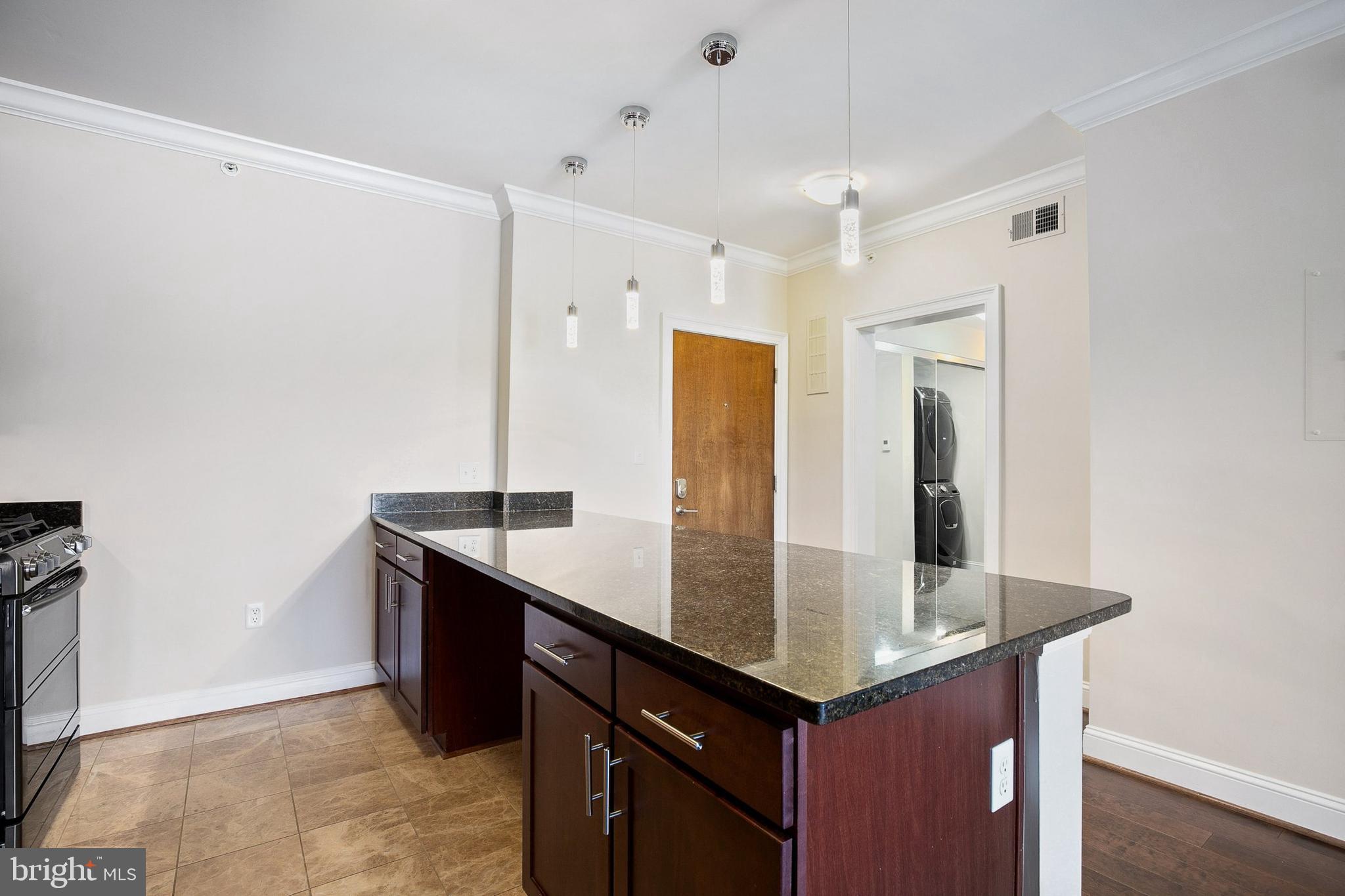 6301 Edsall Road, Unit 516 Alexandria, VA 22312 - Photo 10 of 34