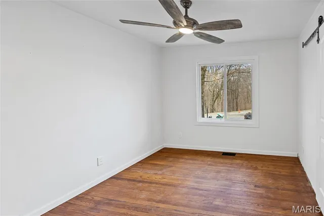 $299,900 | 1300 Edgewood Drive, Fairview Heights, IL 62208