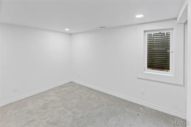 $299,900 | 1300 Edgewood Drive, Fairview Heights, IL 62208