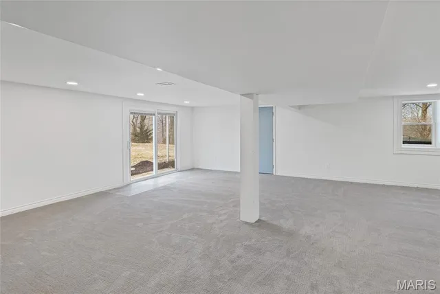 $299,900 | 1300 Edgewood Drive, Fairview Heights, IL 62208