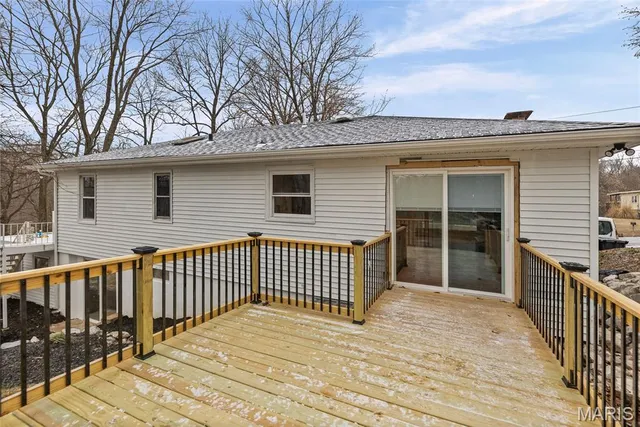 $299,900 | 1300 Edgewood Drive, Fairview Heights, IL 62208