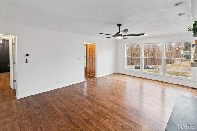 $299,900 | 1300 Edgewood Drive, Fairview Heights, IL 62208