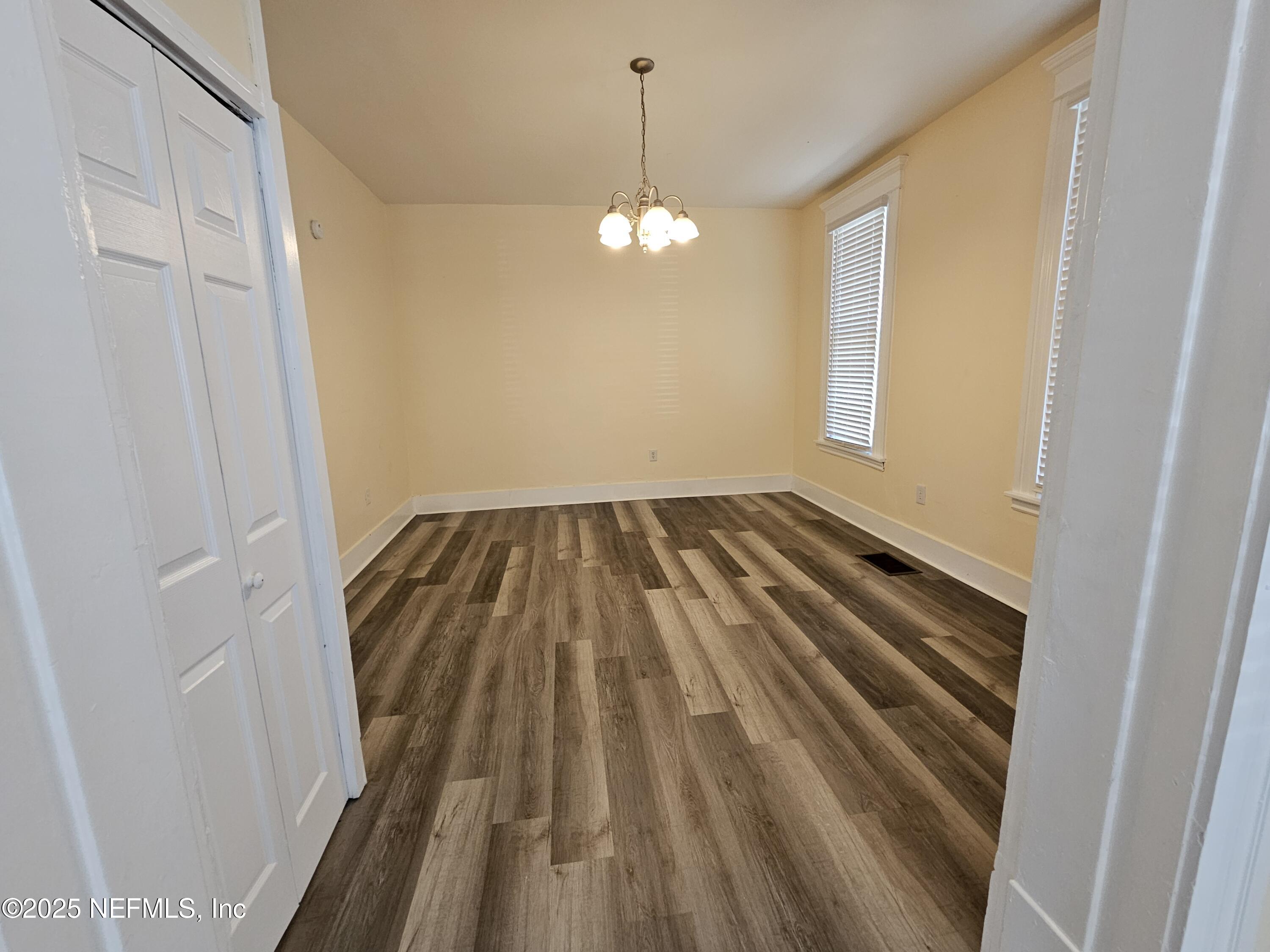 307 East 9th Street Jacksonville, FL 32206 - Photo 3 of 17 a view of wooden floor