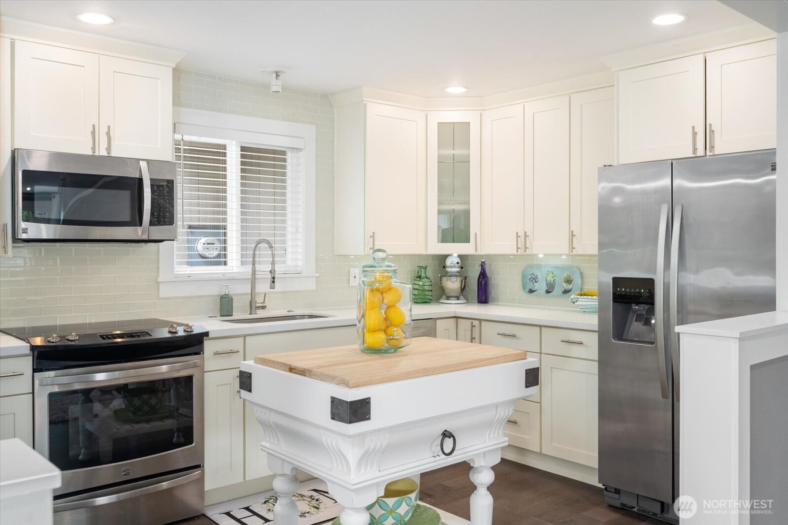 19828 104th Avenue Southeast Renton, WA 98055 - Photo 12 of 33