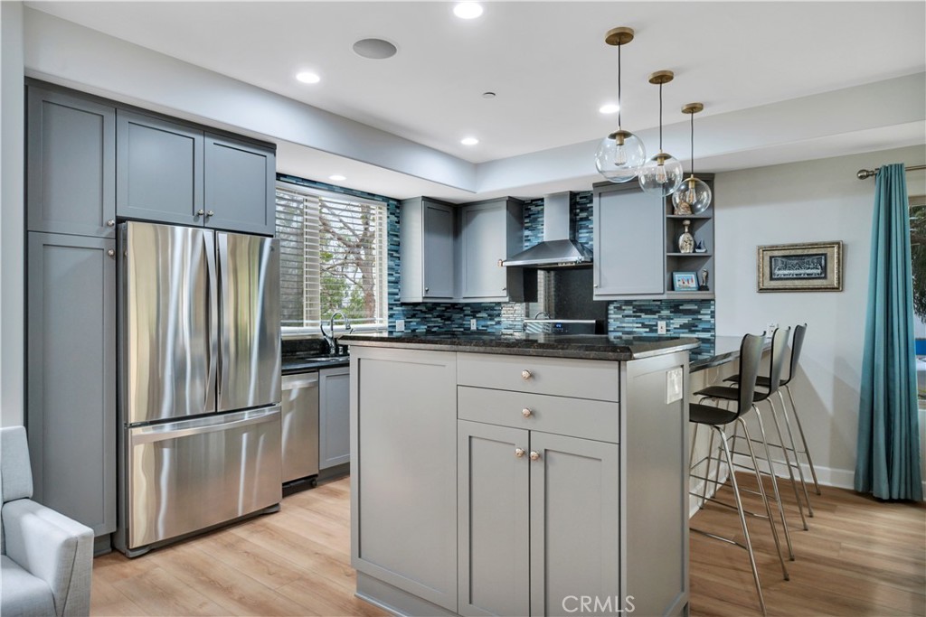 307 Kansas Street, Unit A El Segundo, CA 90245 - Photo 14 of 63