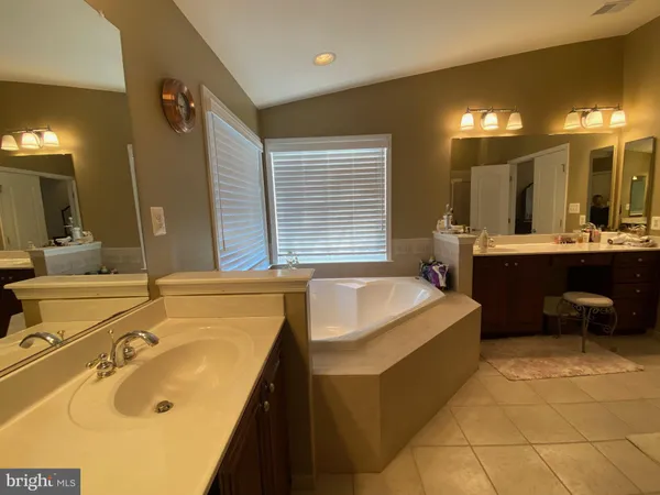 $3,995 | 42084 Bear Tooth Drive, Aldie, VA 20105