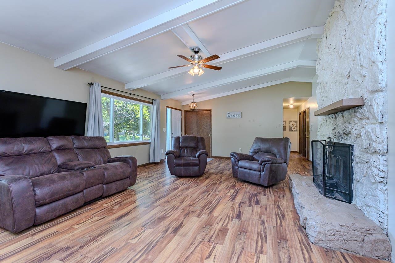 1410 Woodlawn Road Wausau, WI 54403 - Photo 2 of 44