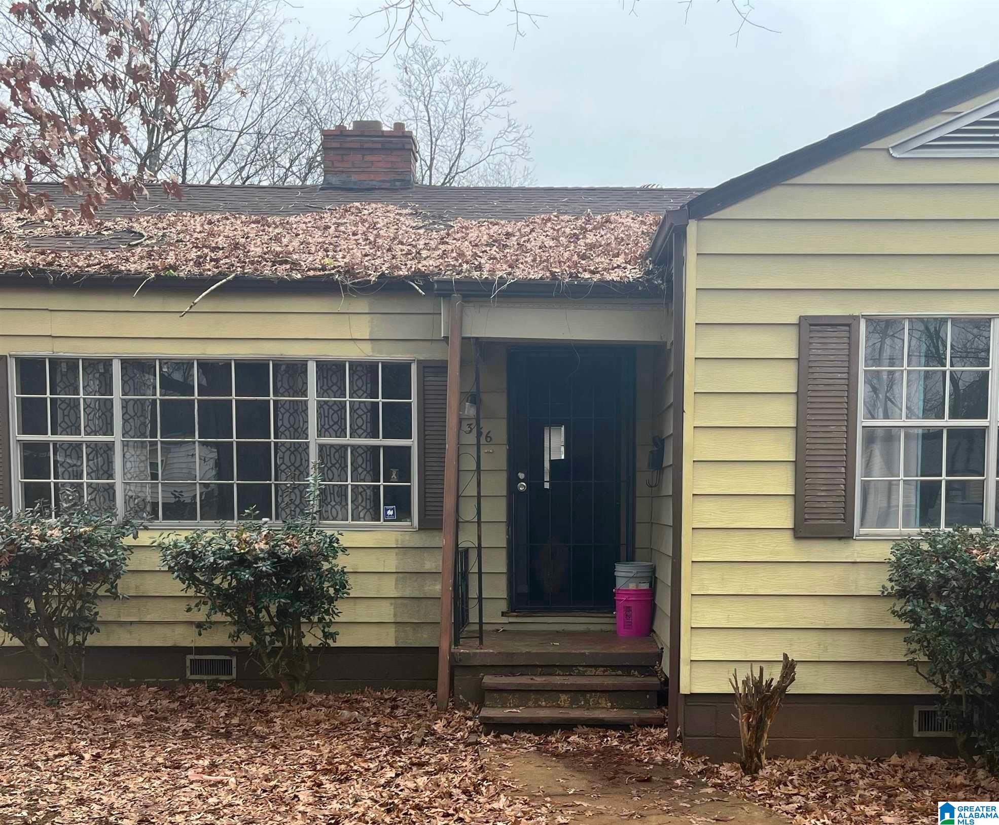 1356 Woodward Road Birmingham, AL 35228 - Photo 2 of 11