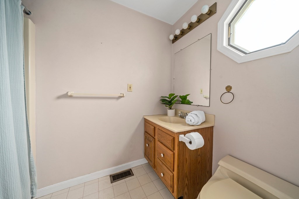 1 Woodland Circle Wareham, MA 02571 - Photo 11 of 21