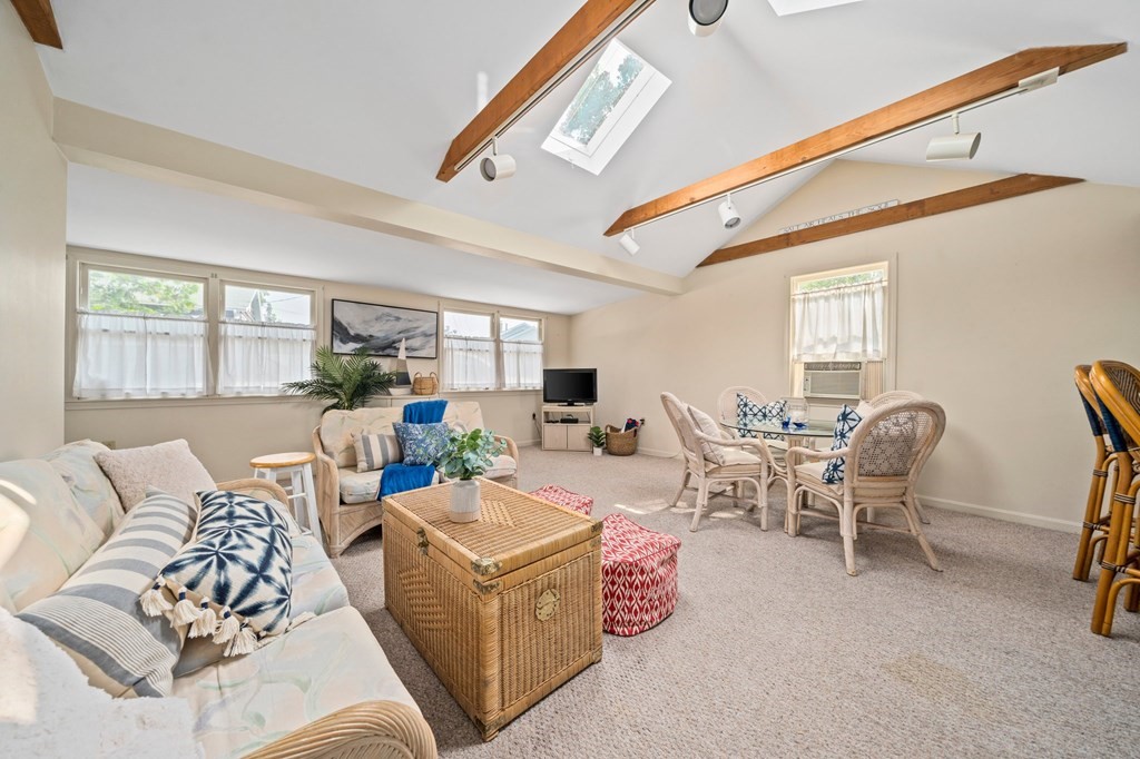 1 Woodland Circle Wareham, MA 02571 - Photo 4 of 21