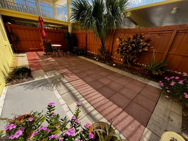 $1,500 | 11195 Roseland Road, Unit 5, Sebastian, FL 32958