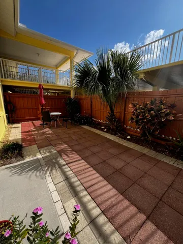$1,500 | 11195 Roseland Road, Unit 5, Sebastian, FL 32958