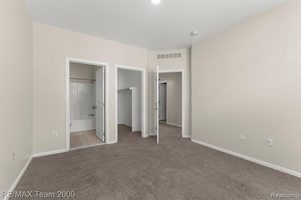 20356 Rodeo Court Southfield, MI 48075 - Photo 22 of 38