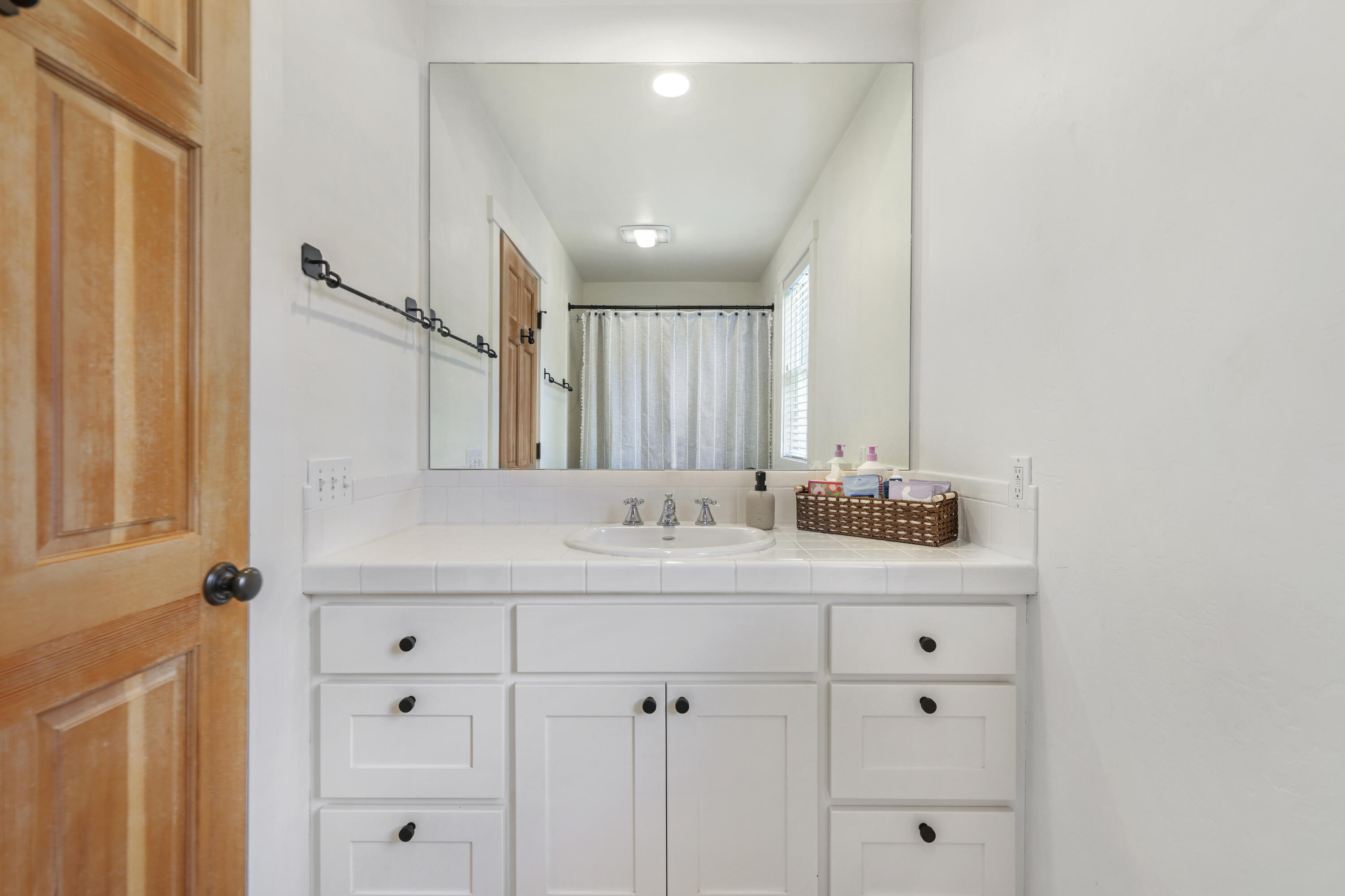 1430 2nd Avenue North Hailey, ID 83333 - Photo 38 of 45 Ensuite bathroom