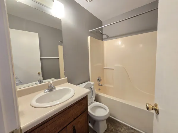 $975 | 351 Peabody Drive, Unit 6, Clarksville, TN 37042