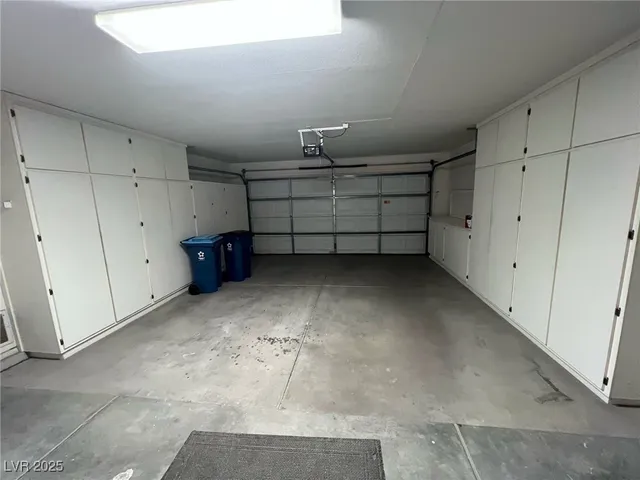 $1,895 | 2306 Spring Water Drive, Las Vegas, NV 89134