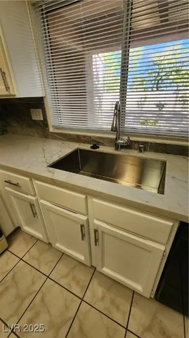 $1,895 | 2306 Spring Water Drive, Las Vegas, NV 89134