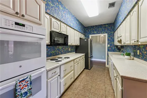 $515,000 | 501 Rue St Peter, Unit 309, Metairie, LA 70005