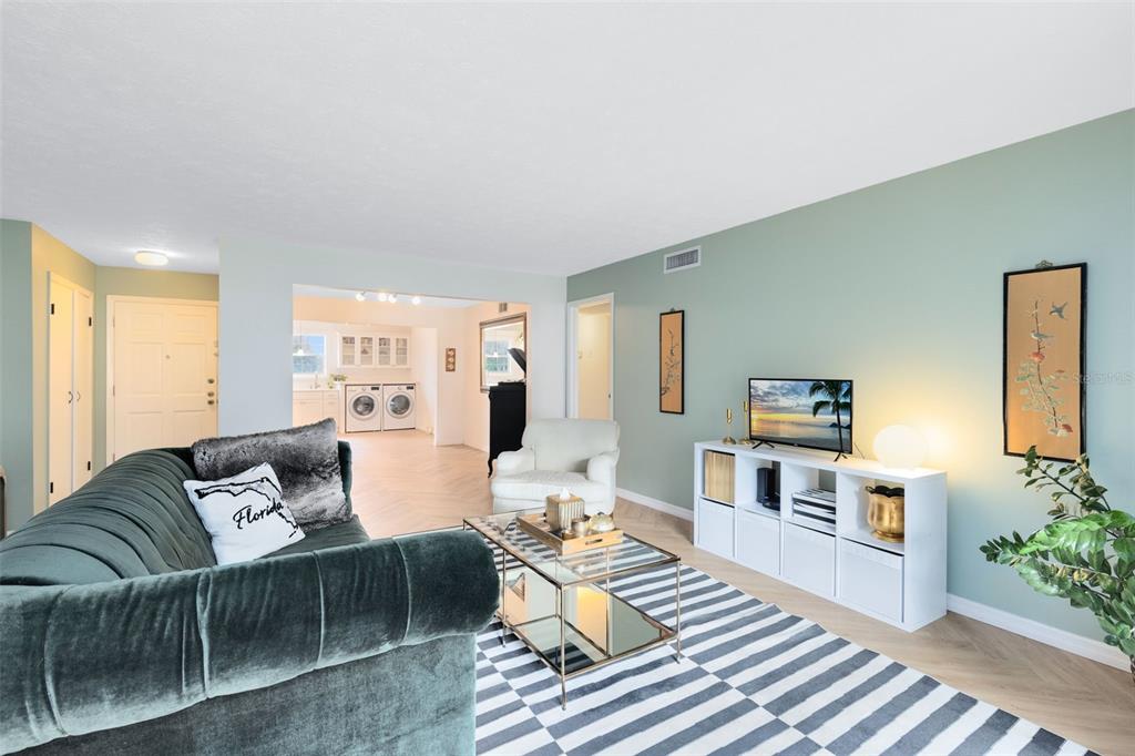 4270 Lake Underhill Road, Unit 1 Orlando, FL 32803 - Photo 3 of 27