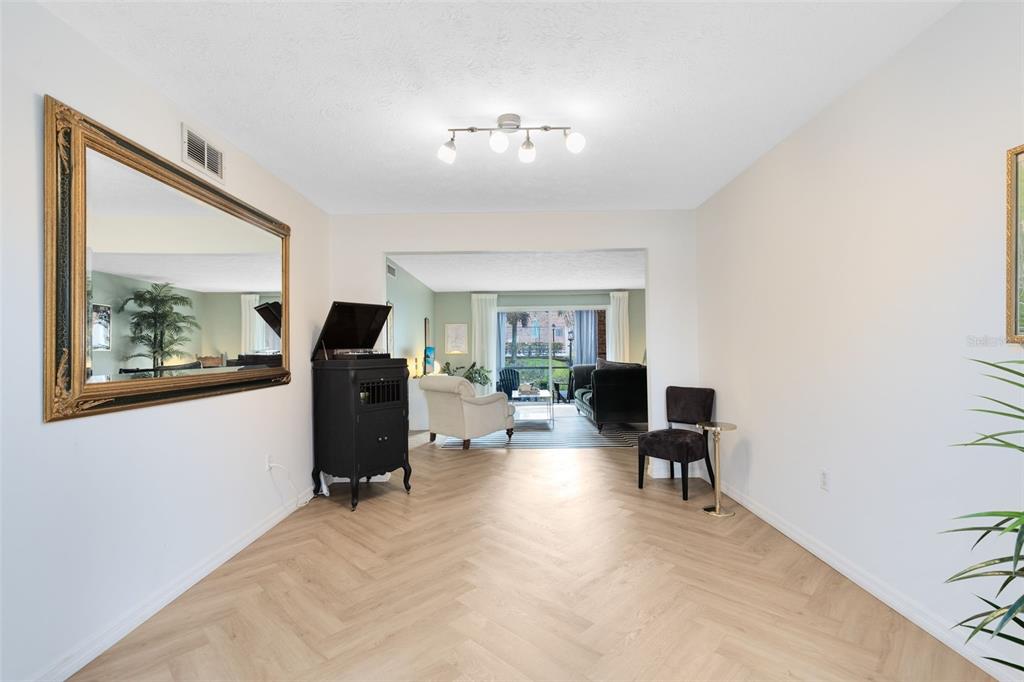 4270 Lake Underhill Road, Unit 1 Orlando, FL 32803 - Photo 5 of 27