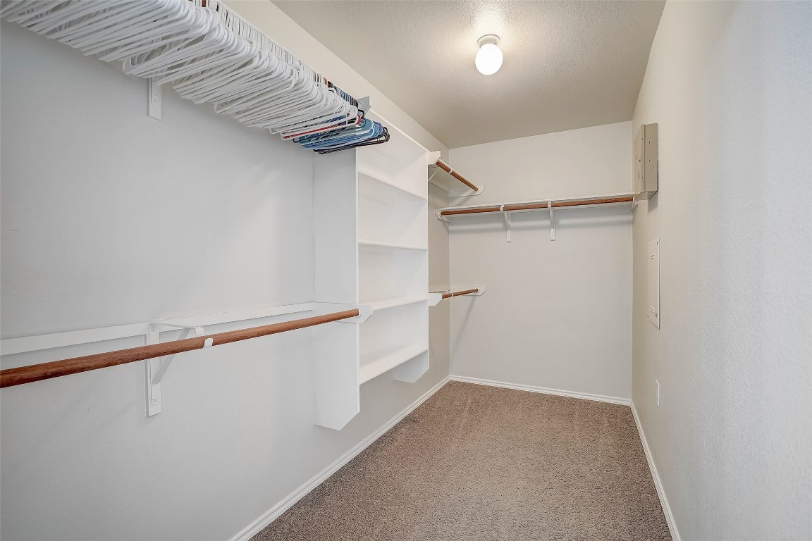 5800 Silver Screen Drive Austin, TX 78747 - Photo 22 of 31 a view of walk in closet